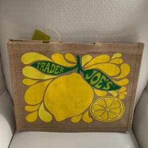 🍋🍋‍🟩Trader Joe’s 100% Jute Reusable Tote w/ Handles, Lemon & Lime design, NWTags